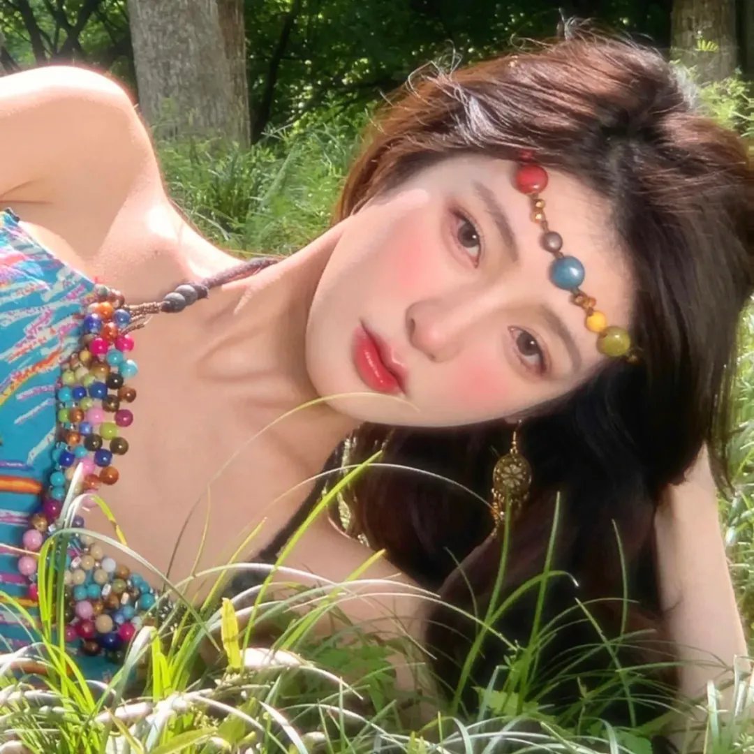 女跳水队员